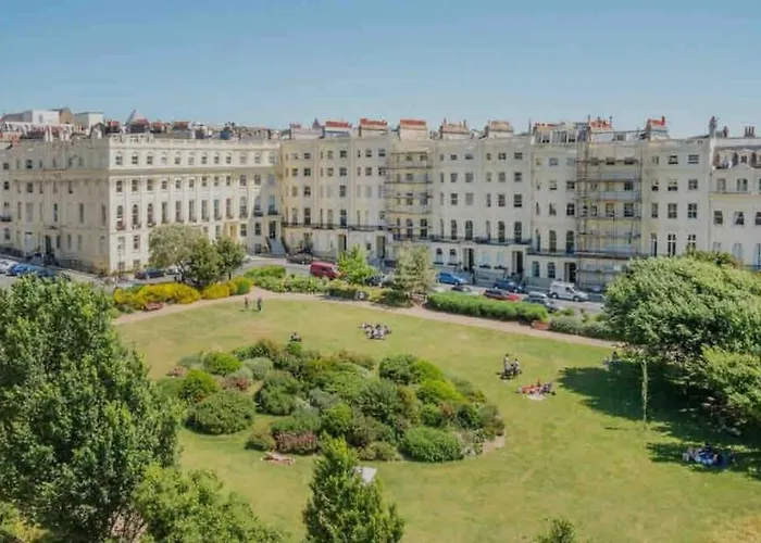 Regency Grade II Listed Townhouse By Centre And Beach