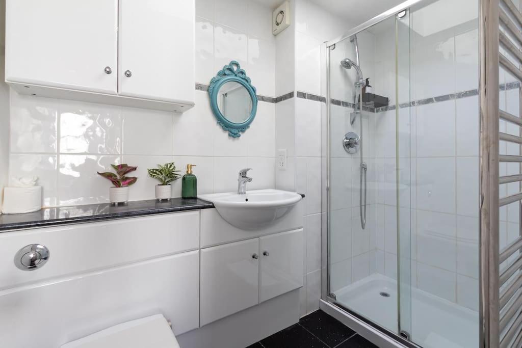 Regency Grade Ii Listed Townhouse By Centre And *