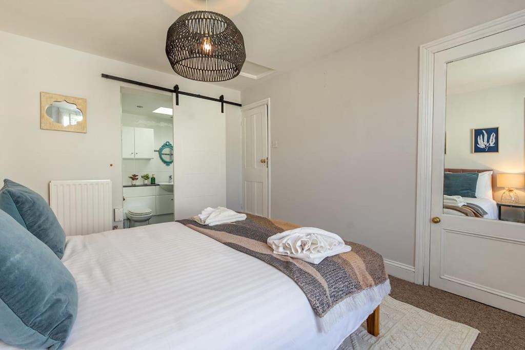 Regency Grade Ii Listed Townhouse By Centre And Holiday home