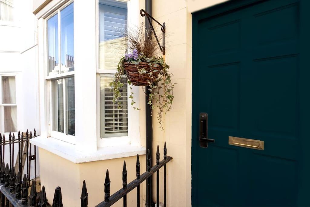 Regency Grade Ii Listed Townhouse By Centre And Brighton
