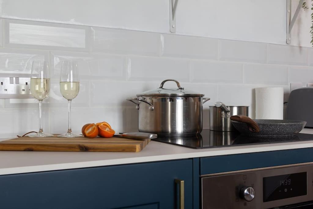 Regency Grade Ii Listed Townhouse By Centre And